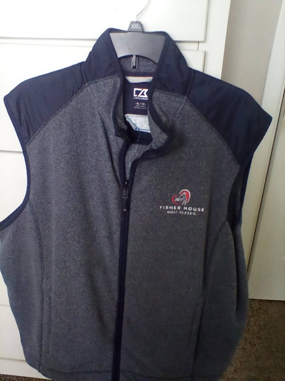 Men's Cutter & Buck  Golf Vest